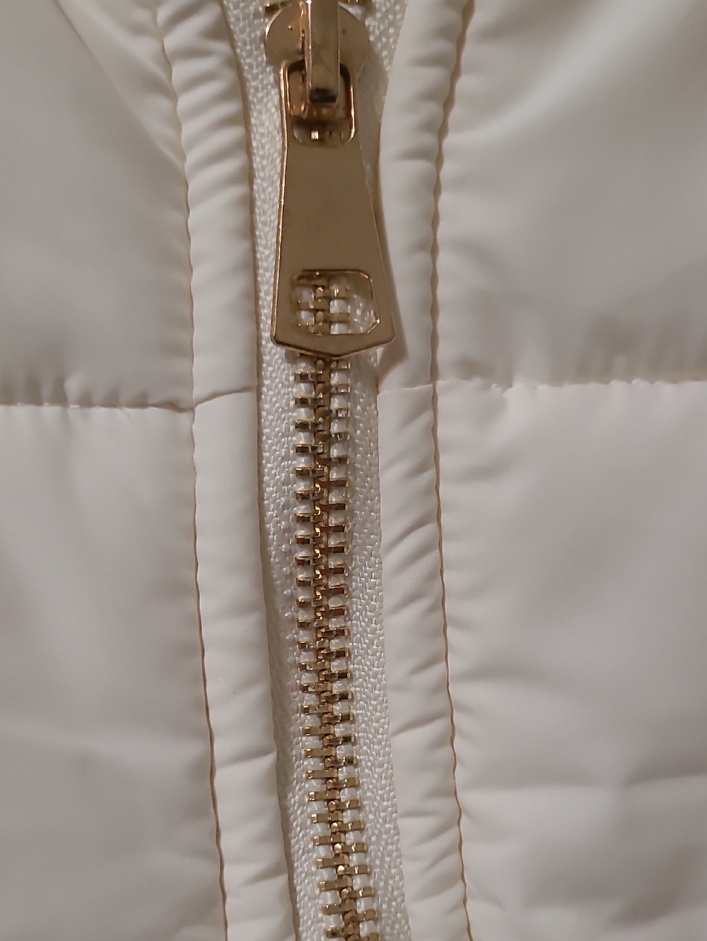 Cream Cropped Puffer Vest - Picture 7 of 9